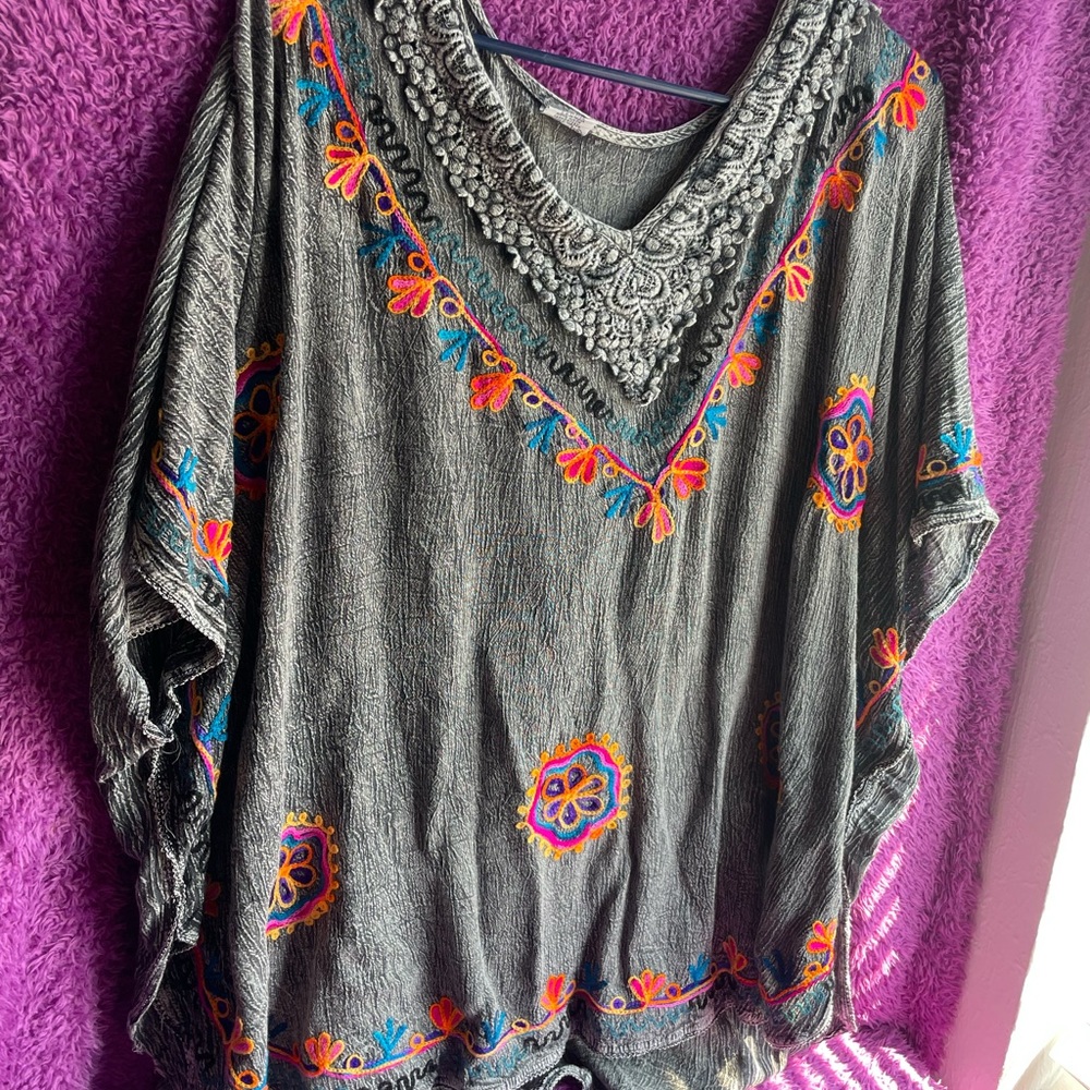Shoreline Gray Tunic with Colorful Embroidery